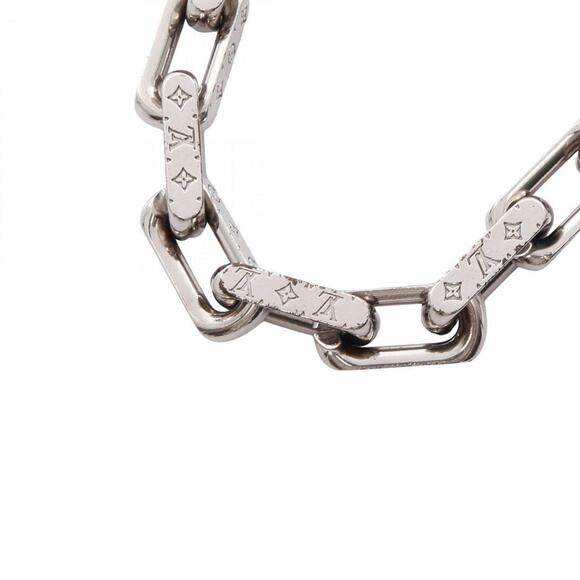 LOUIS VUITTON Silver Monogram Charm Bracelet - Picture 3 of 7